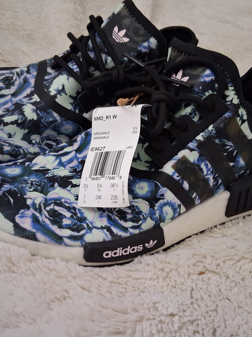 NWT Adidas Floral Knit Sneakers in Black and White